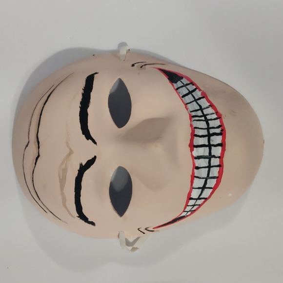 hand painted OOAK human like smiling horror creepy mask - Picture 1 of 2